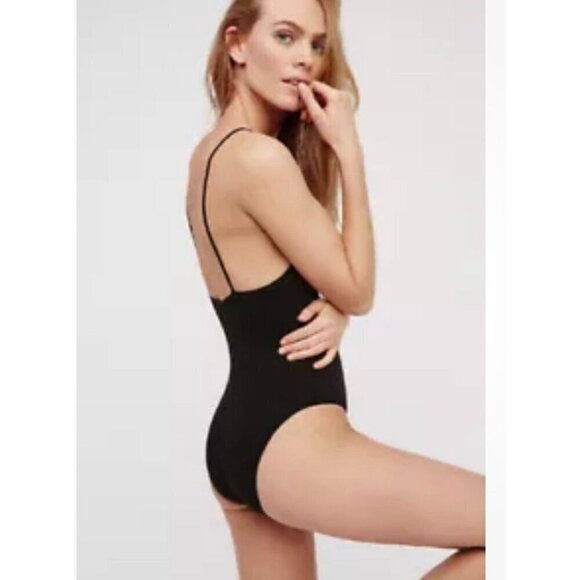 FREE PEOPLE INTIMATELY SEAMLESS SOLSITICE BODYSUIT BLACK, LACE TOP, BOHO, FEMINI - Picture 3 of 10